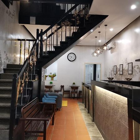 G Fortune Guest House+ Джордж Таун Екстериор снимка