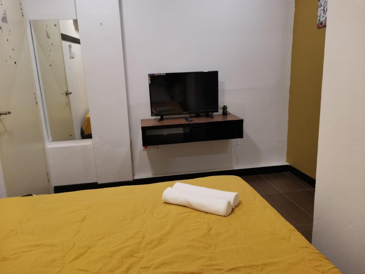 G Fortune Guest House+ Джордж Таун Екстериор снимка