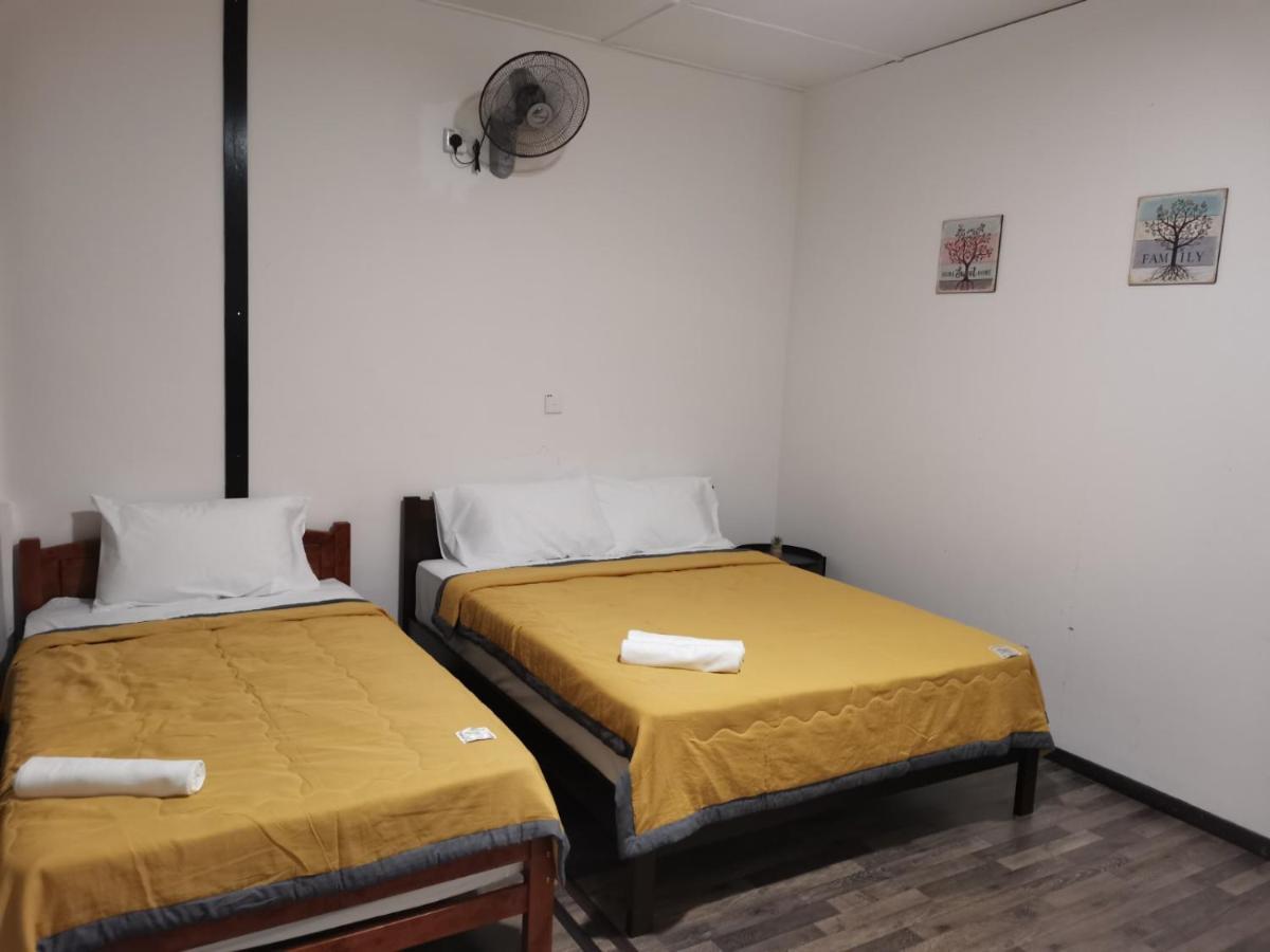 G Fortune Guest House+ Джордж Таун Екстериор снимка
