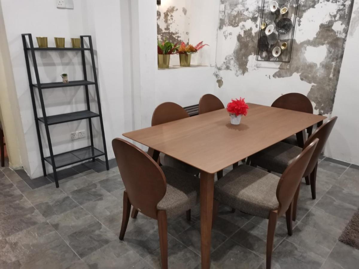 G Fortune Guest House+ Джордж Таун Екстериор снимка