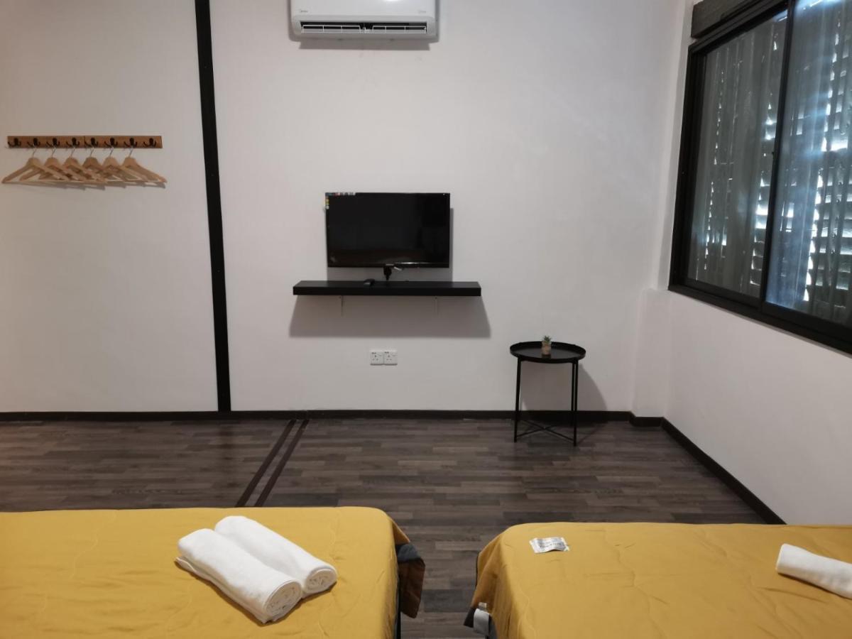 G Fortune Guest House+ Джордж Таун Екстериор снимка