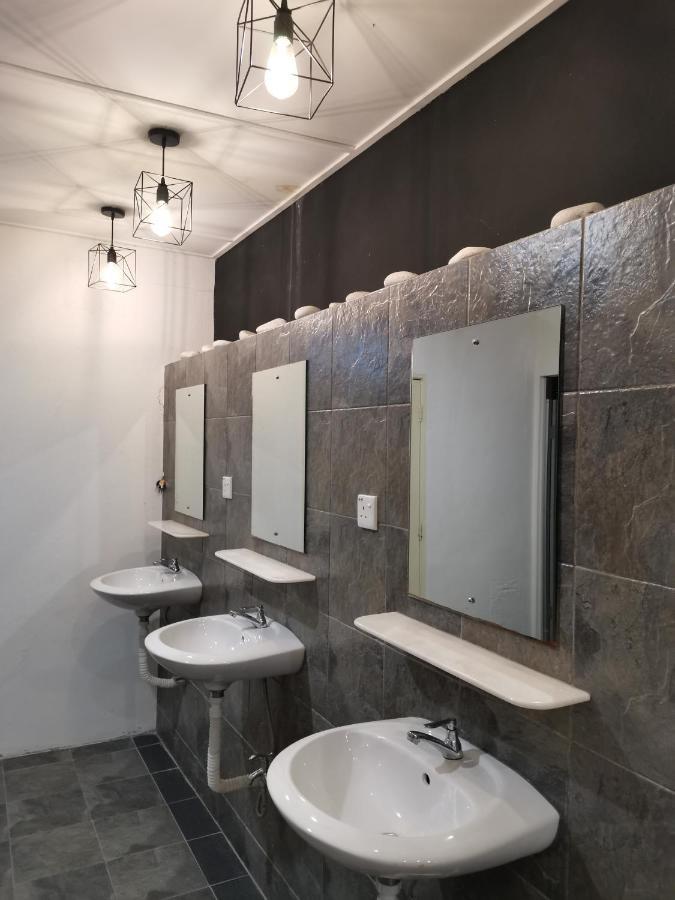G Fortune Guest House+ Джордж Таун Екстериор снимка