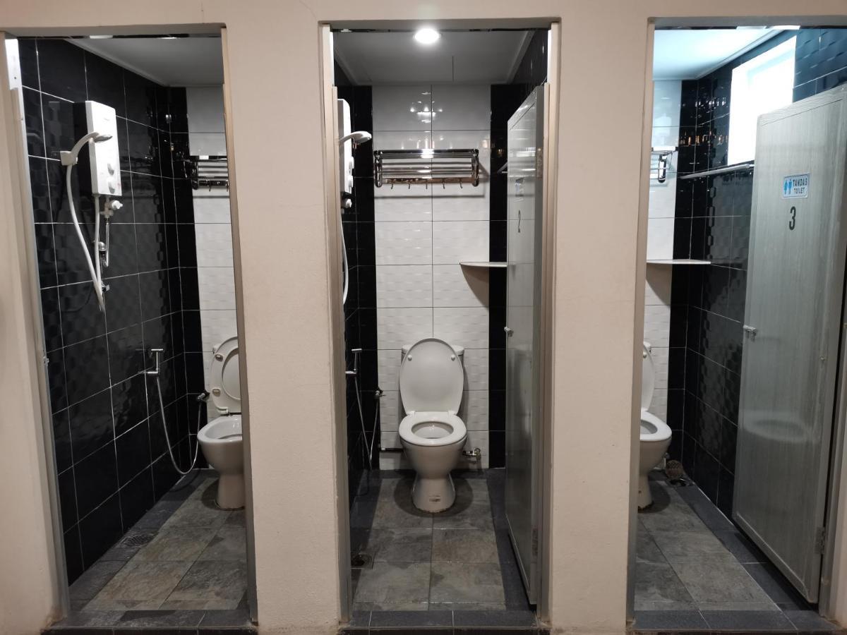 G Fortune Guest House+ Джордж Таун Екстериор снимка