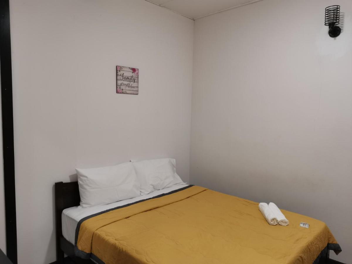 G Fortune Guest House+ Джордж Таун Екстериор снимка