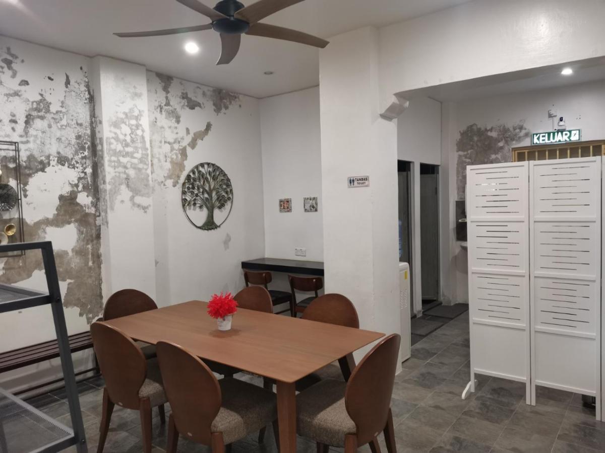 G Fortune Guest House+ Джордж Таун Екстериор снимка