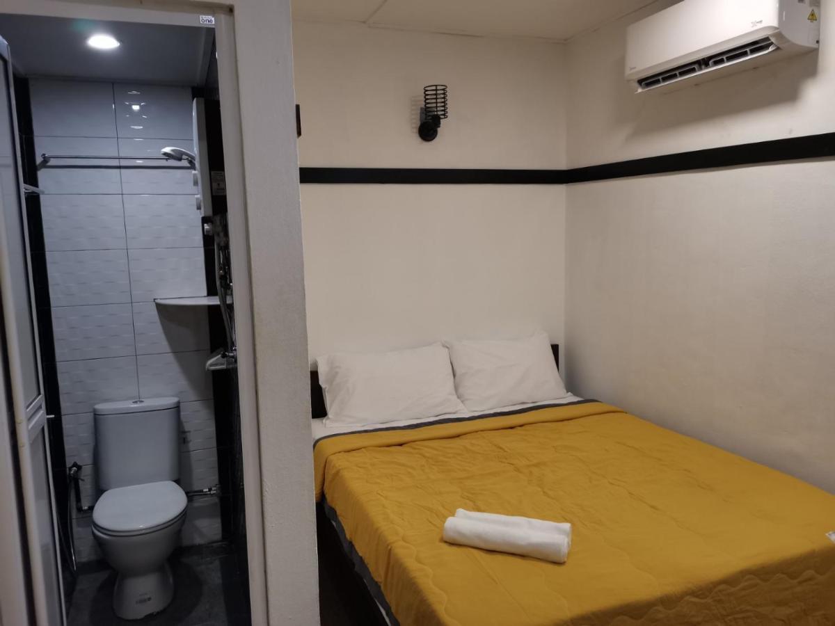 G Fortune Guest House+ Джордж Таун Екстериор снимка