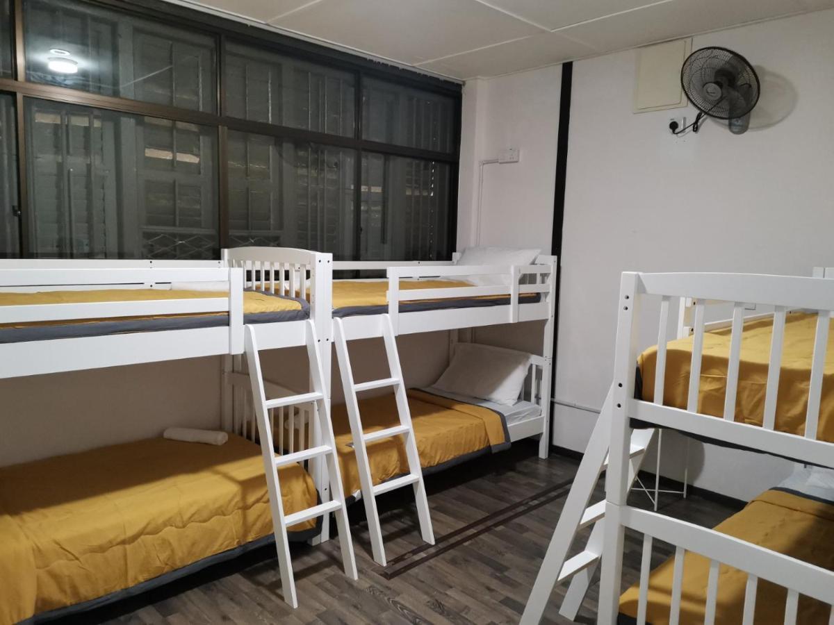 G Fortune Guest House+ Джордж Таун Екстериор снимка