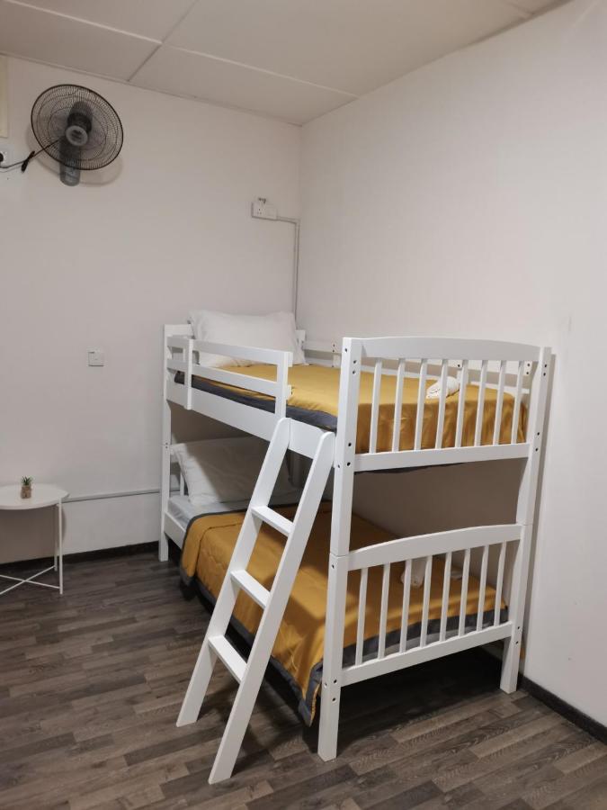 G Fortune Guest House+ Джордж Таун Екстериор снимка