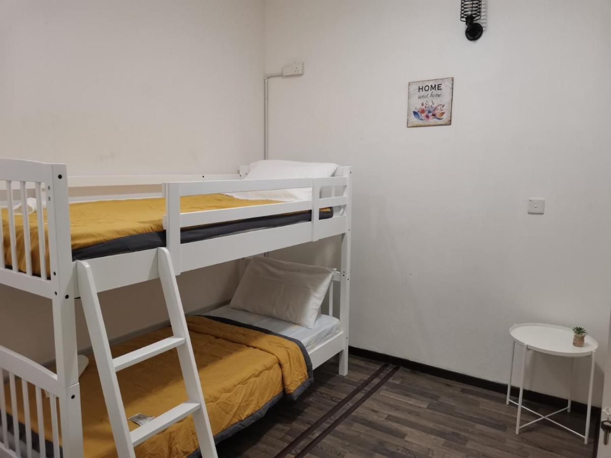 G Fortune Guest House+ Джордж Таун Екстериор снимка